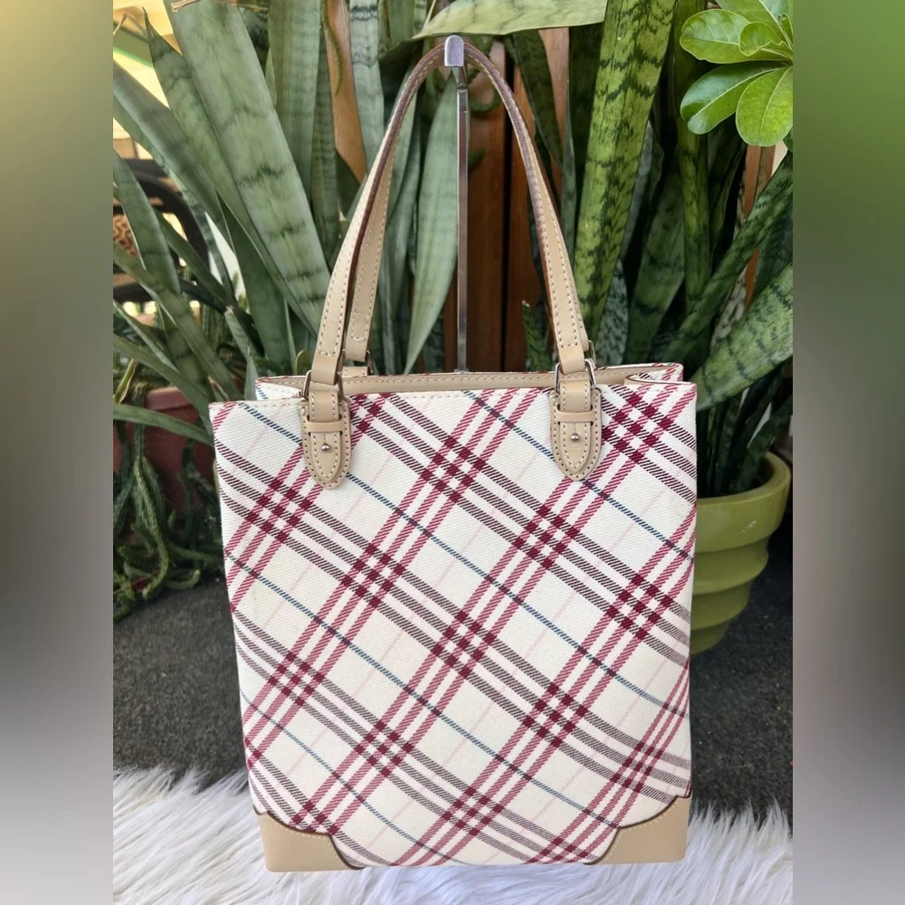 Burberry Multi Color - Picture 1 of 7